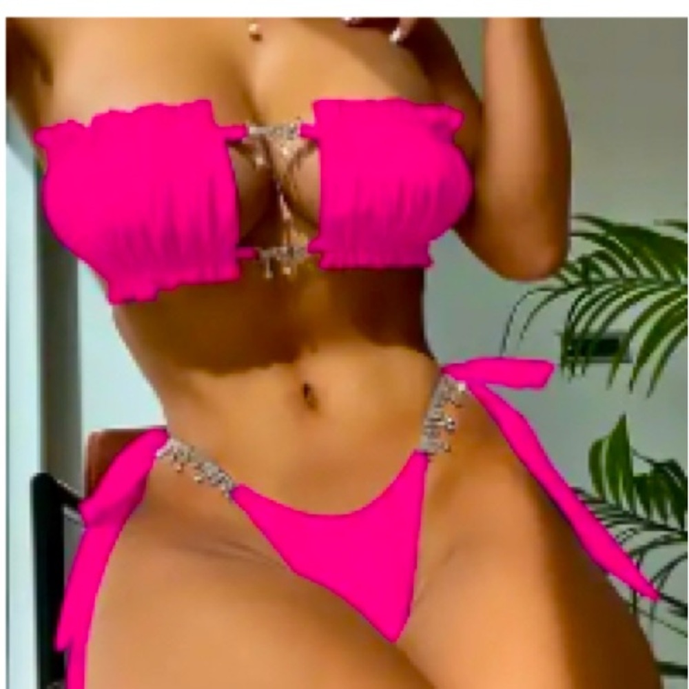 Size large baddie swim wear.